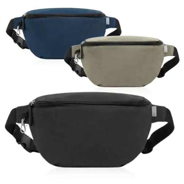 פאוץ' ממותג